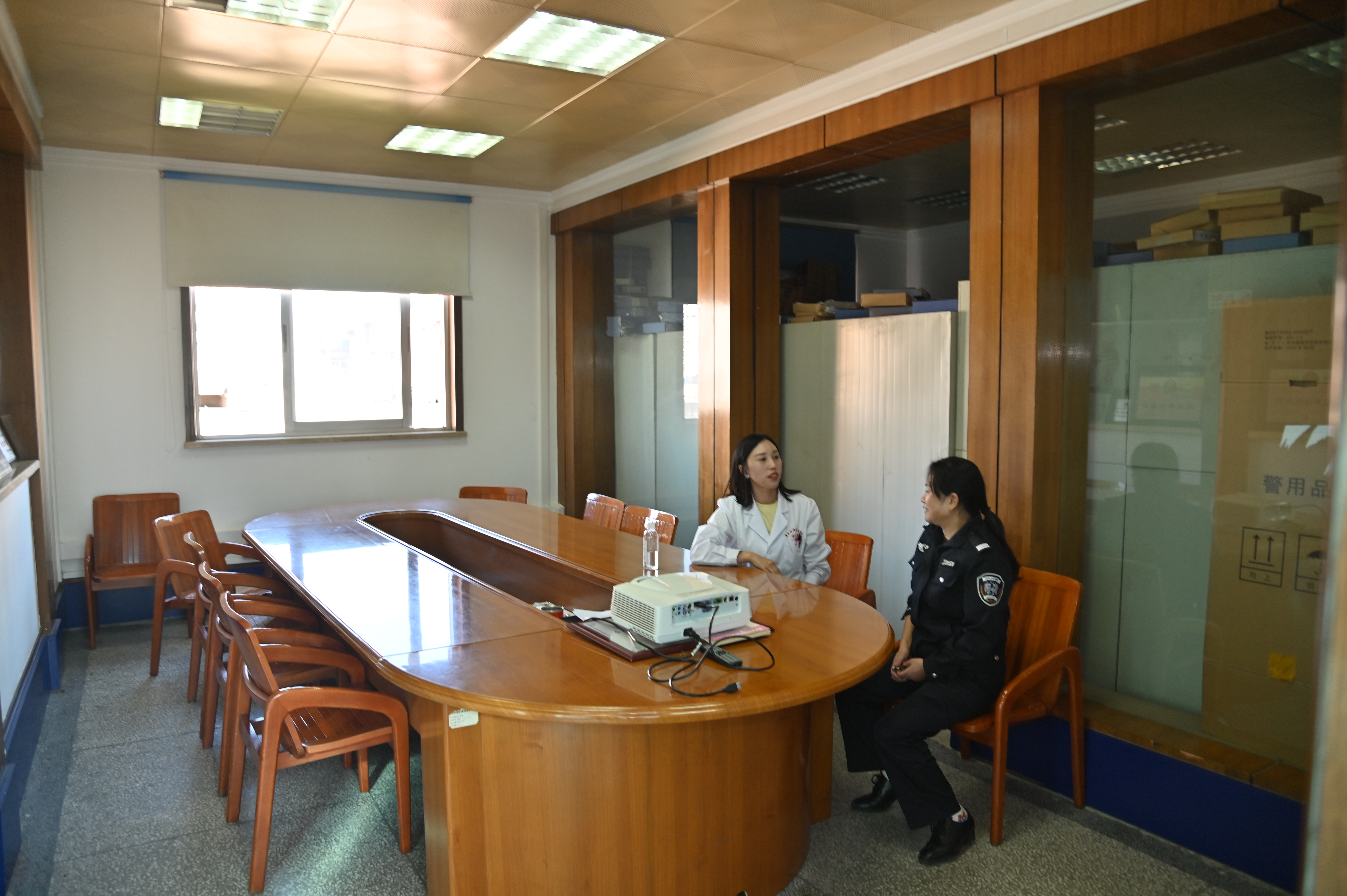 我为群众办实事/云南经济管理学院医学院康复系党支部开展“共联共建促发展,义诊服务送温暖”活动 第 2 张 我为群众办实事/云南经济管理学院医学院康复系党支部开展“共联共建促发展,义诊服务送温暖”活动 第 2 张