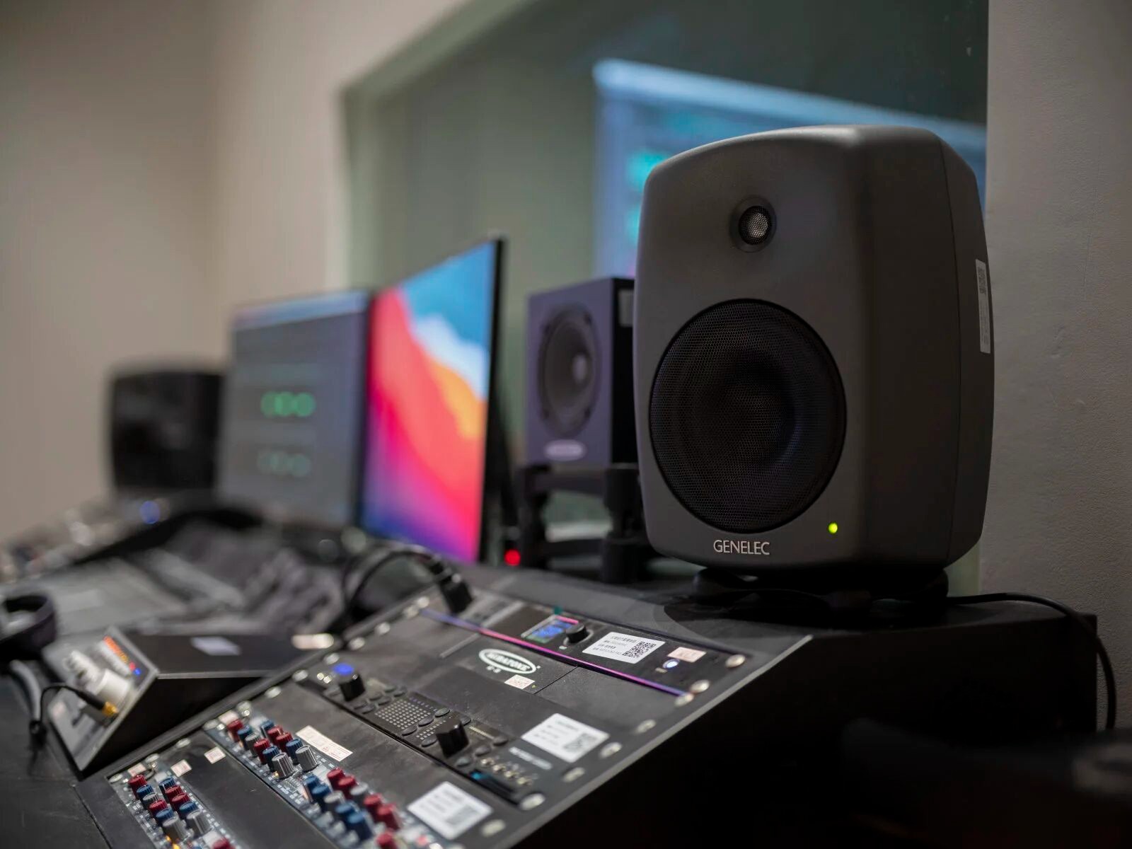 中国女高音歌唱家万山红老师莅临学校交流授课 第 13 张 中国女高音歌唱家万山红老师莅临学校交流授课 第 13 张