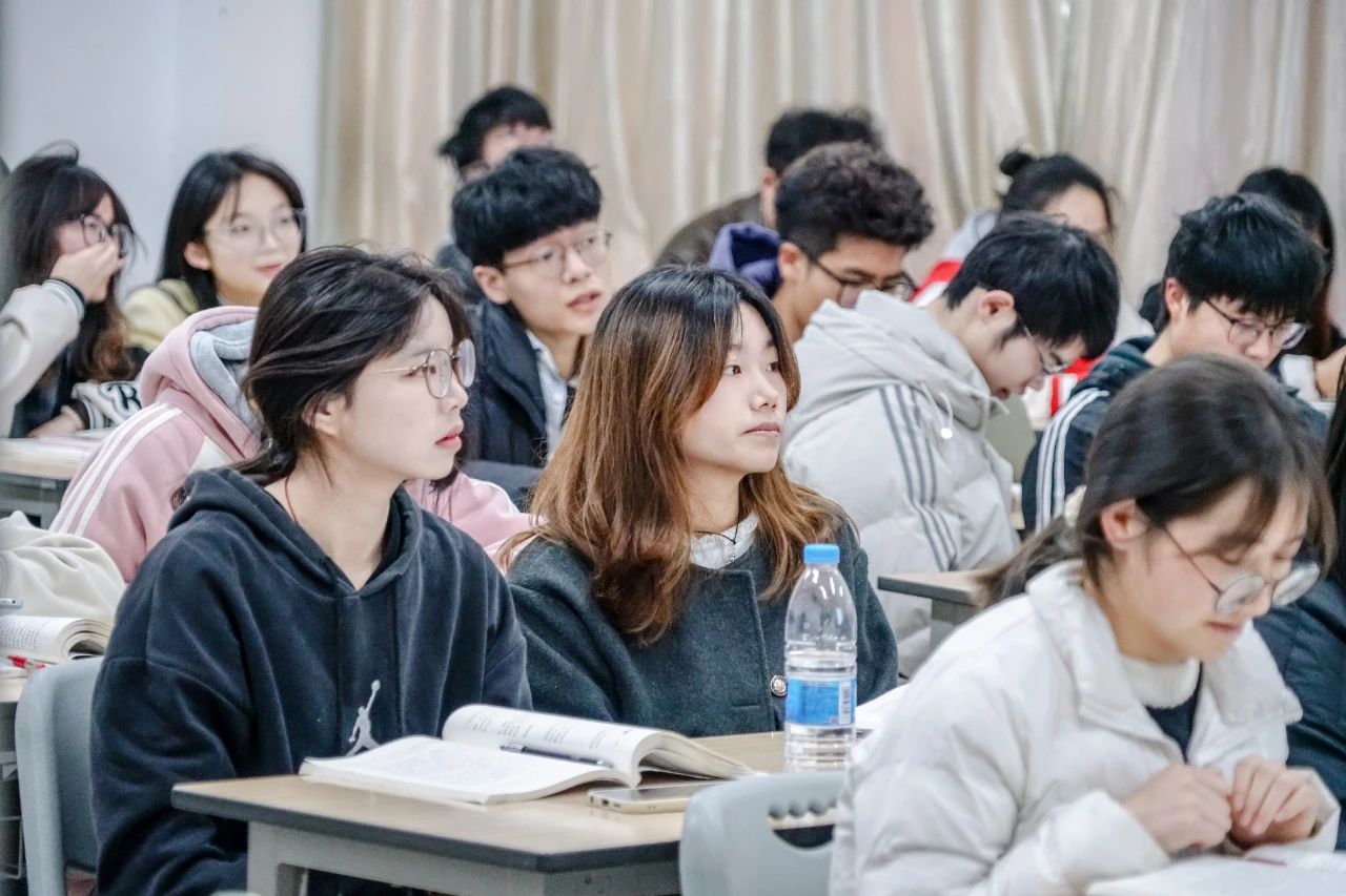 云南经济管理学院春季学期开学! 第 5 张 云南经济管理学院春季学期开学! 第 5 张