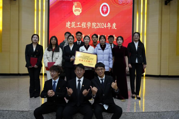 屏幕截图 2025-12-22 192555.png 屏幕截图 2025-12-22 192555.png