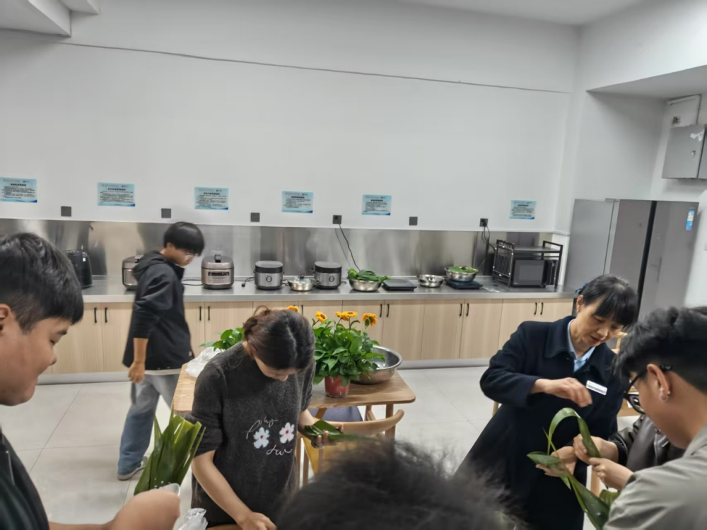 【信智社区】端午系列活动之“粽”有温暖 第 1 张