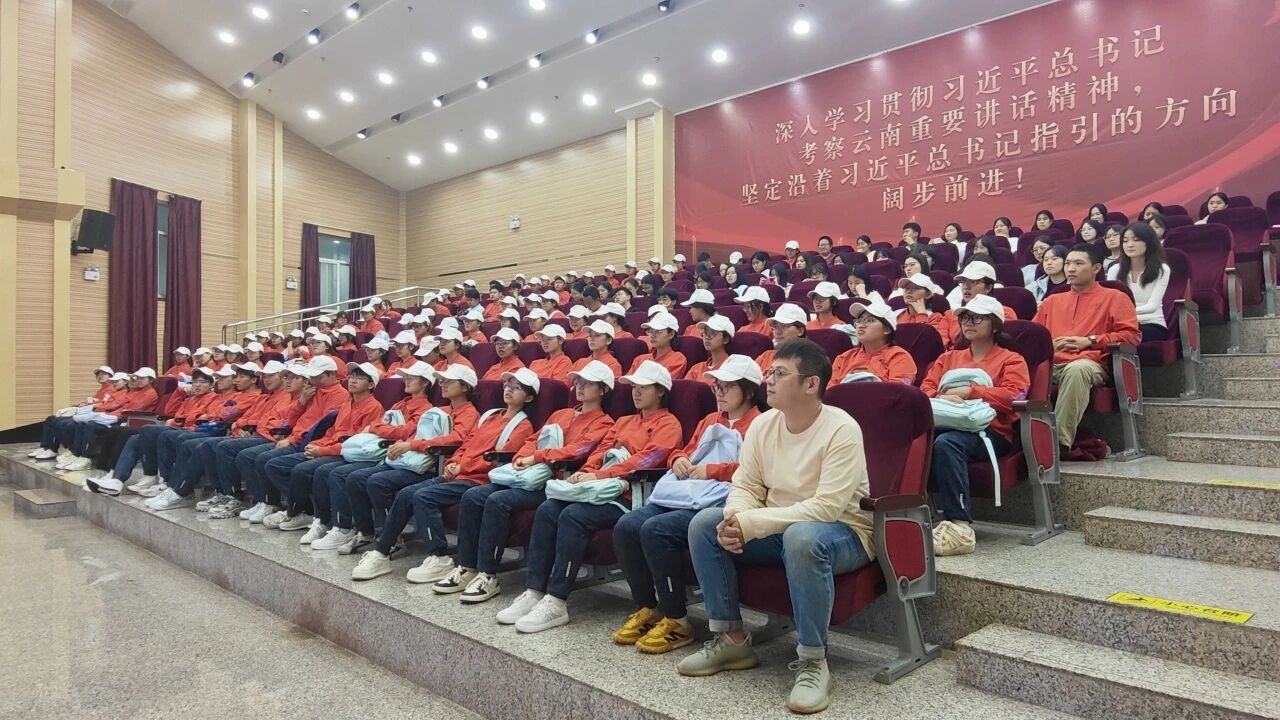 “财”遇见你，“管”助成长 ——2025级本科财管新生系列讲座圆满举行 第 3 张