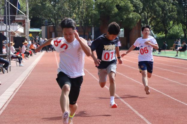 绿茵逐梦，医心启航 ——云南经济管理学院运动会开幕式暨首日赛事精彩速递 第 16 张