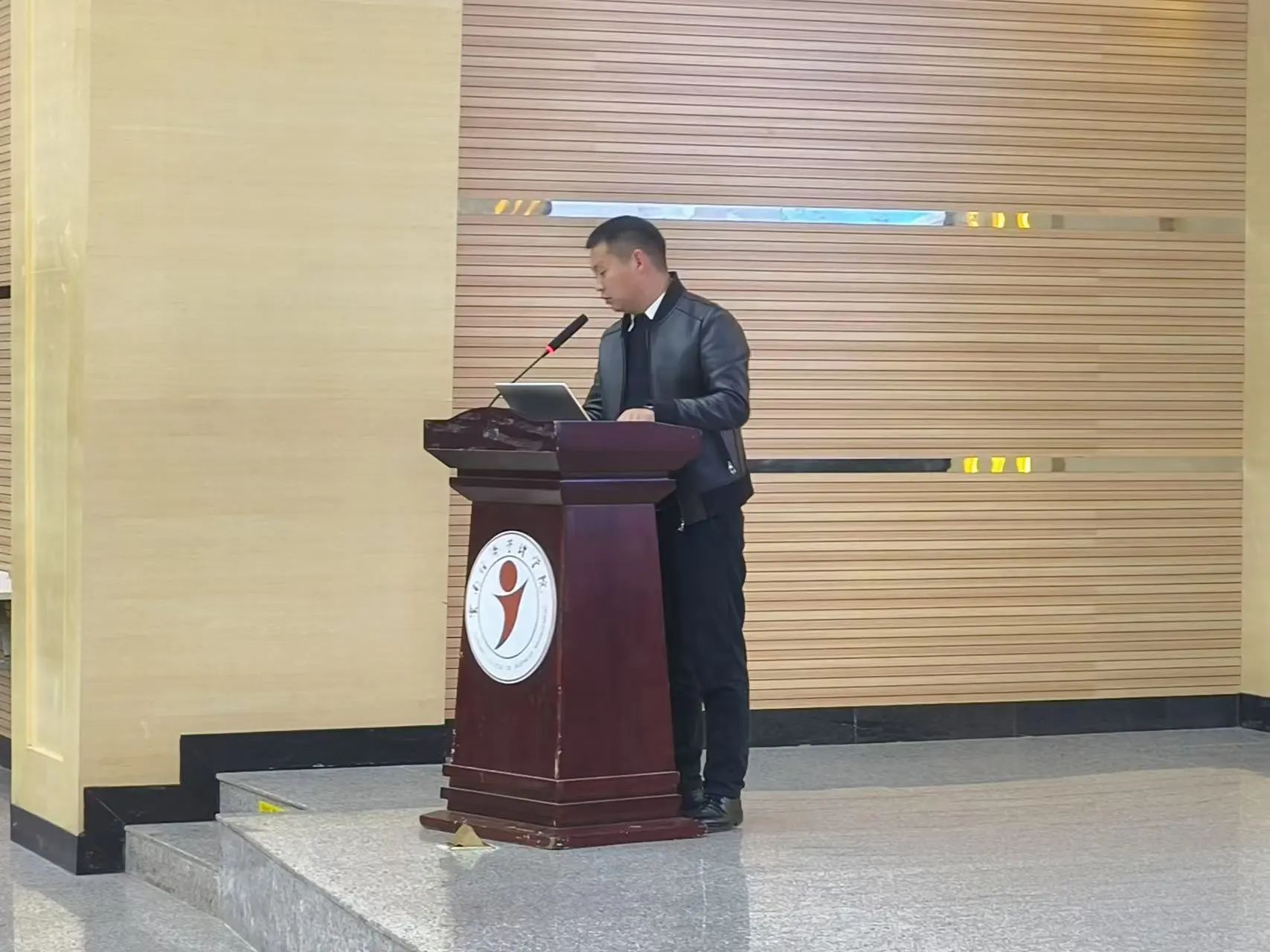 18beaddf4b07137276c77875d2c84676.jpg 18beaddf4b07137276c77875d2c84676.jpg