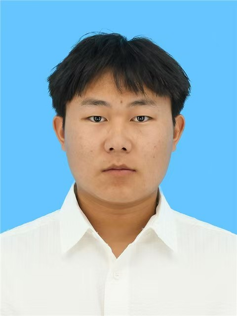 现任职于北京通畅电信规划设计院有限公司，担任传输部门勘察设计员 第 1 张